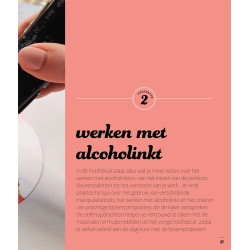 Creatieve bloemen met alcoholinkt